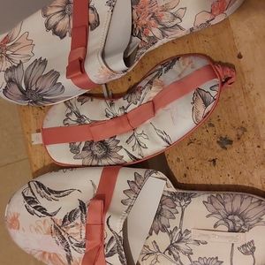 Victoria secret slippers with free sleeping mask size 9